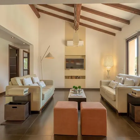 Paradisu Villa *